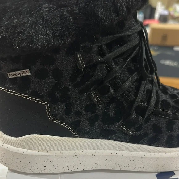 46. NEW SIZE 7-8/38 Romika Black Ankle Boots with Chunky Midsole - Picture 4 of 6